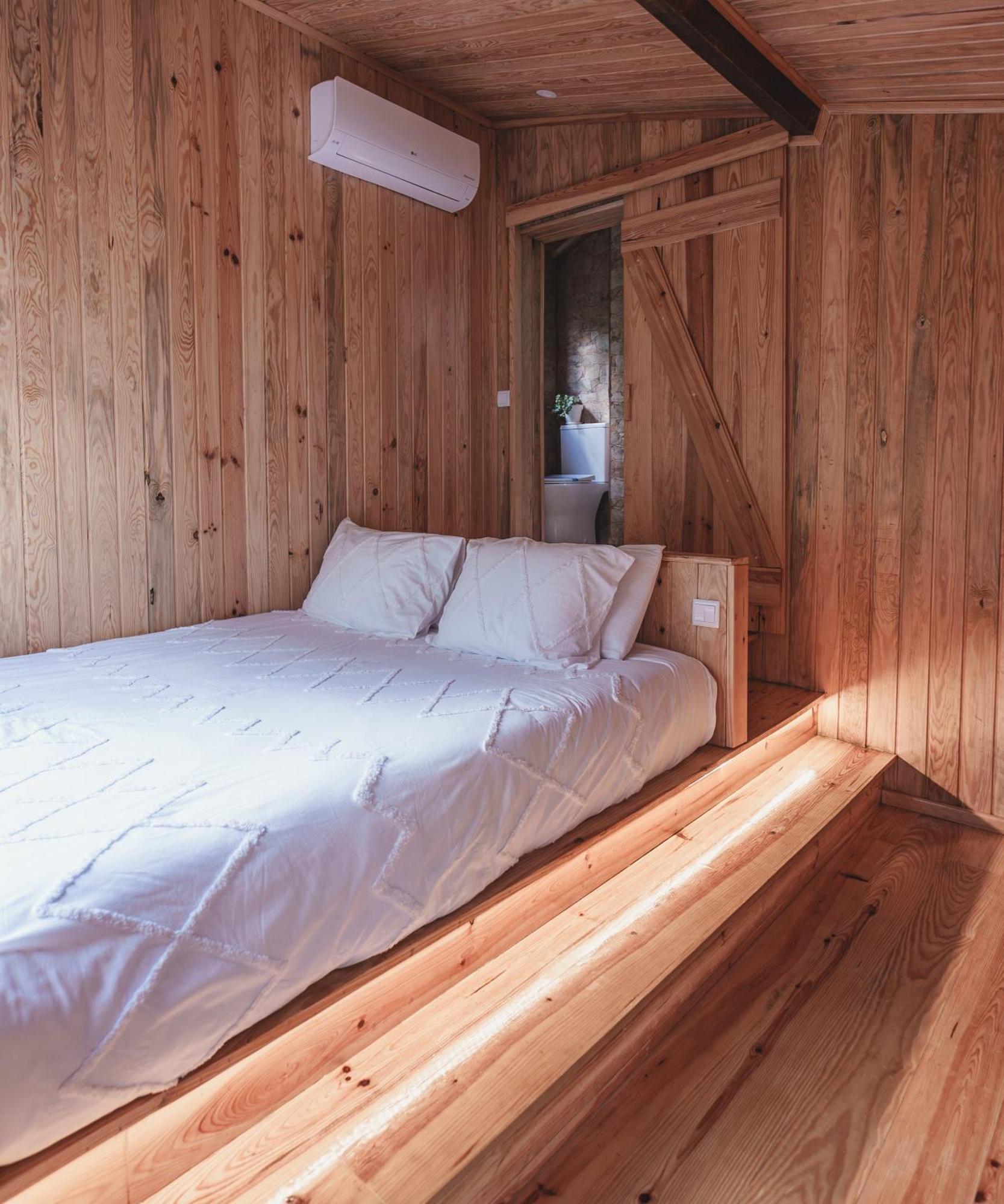 Nativo Natureza Pink Wood Cabin Cela  Exterior photo